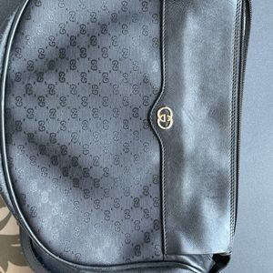 Vintage Black crossbody Gucci bag